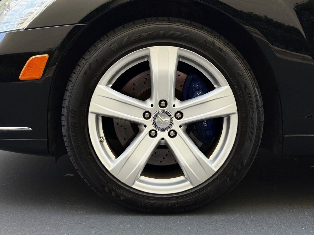 Mercedes-Benz S-Class S550 2012