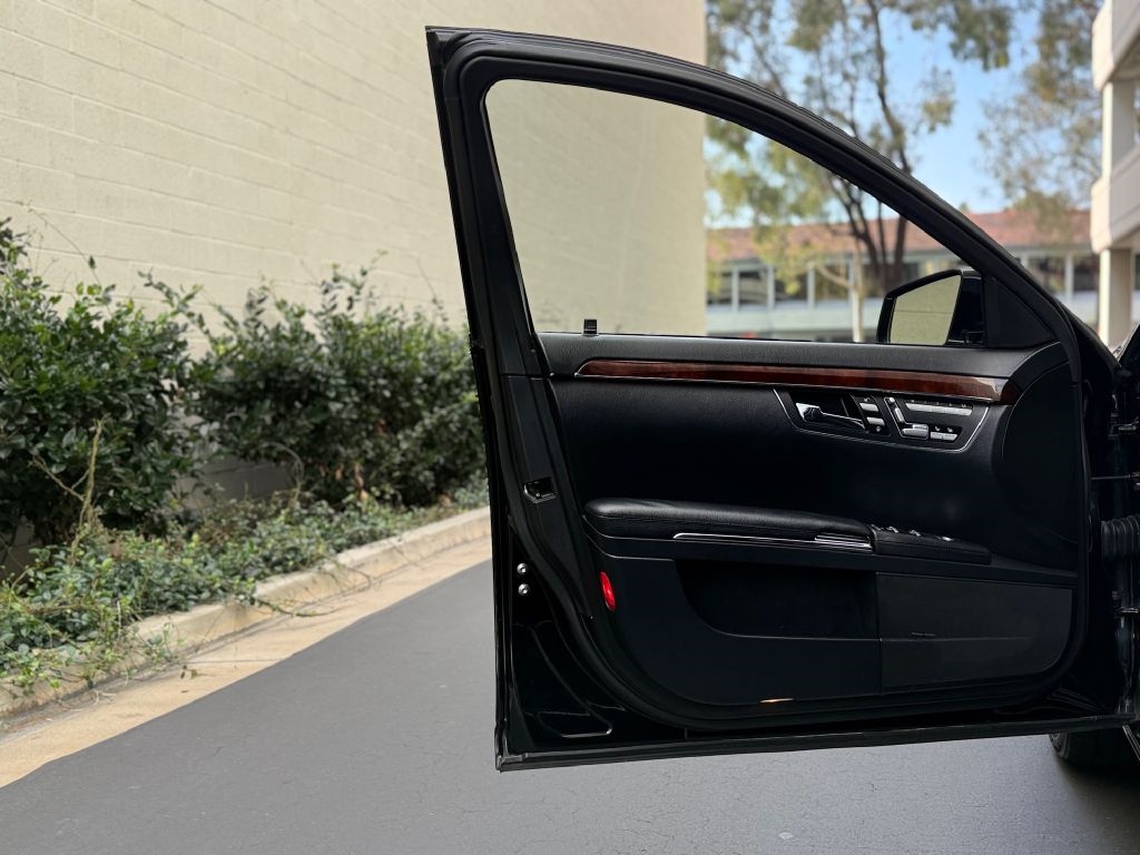 Mercedes-Benz S-Class S550 2012