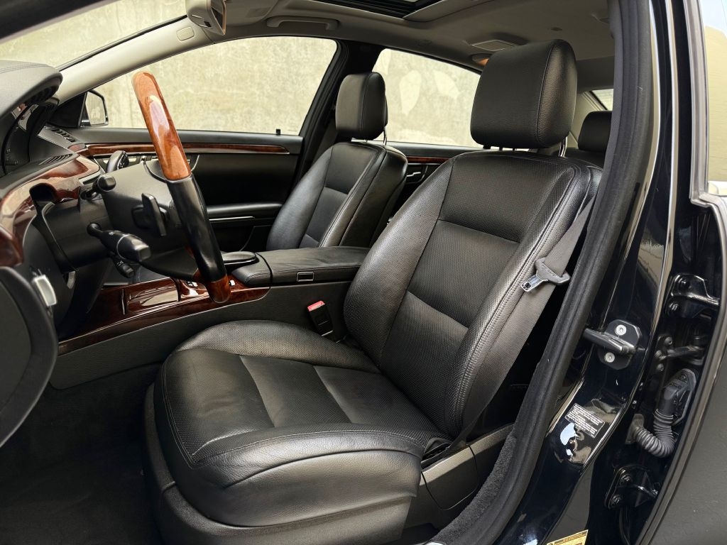 Mercedes-Benz S-Class S550 2012