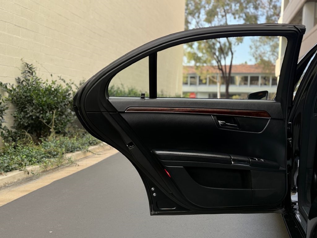 Mercedes-Benz S-Class S550 2012