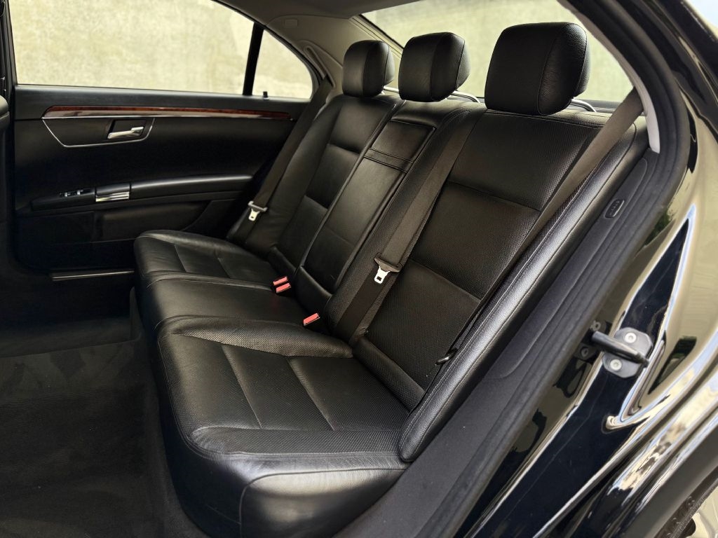 Mercedes-Benz S-Class S550 2012