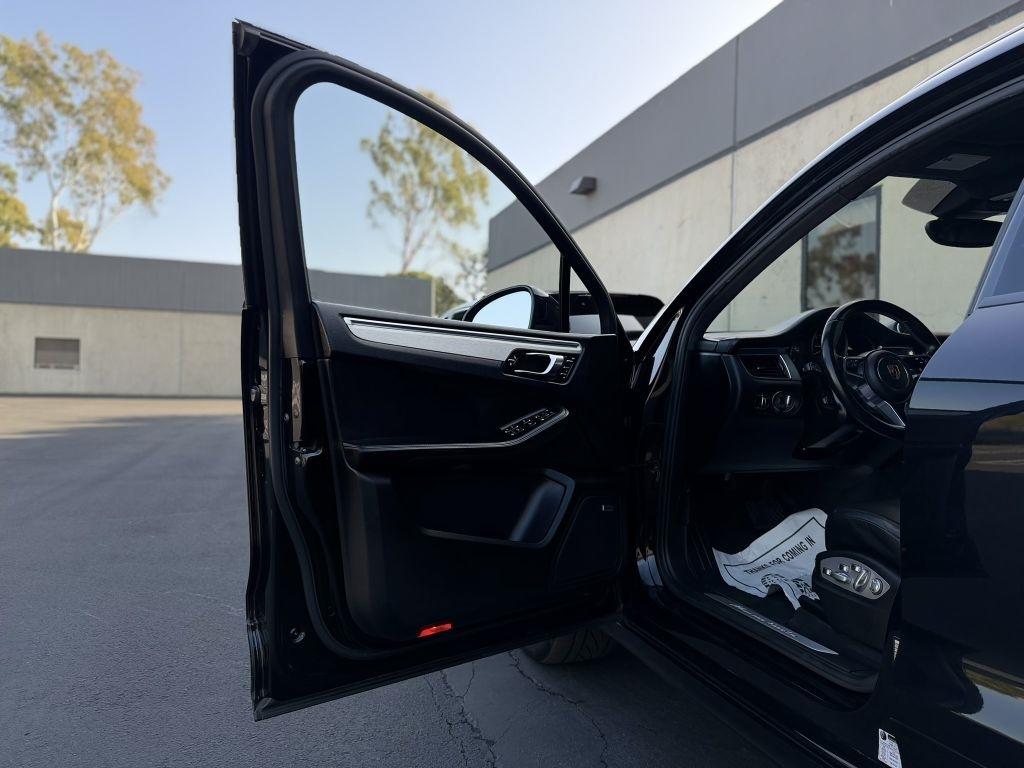 Porsche Macan Turbo 2017