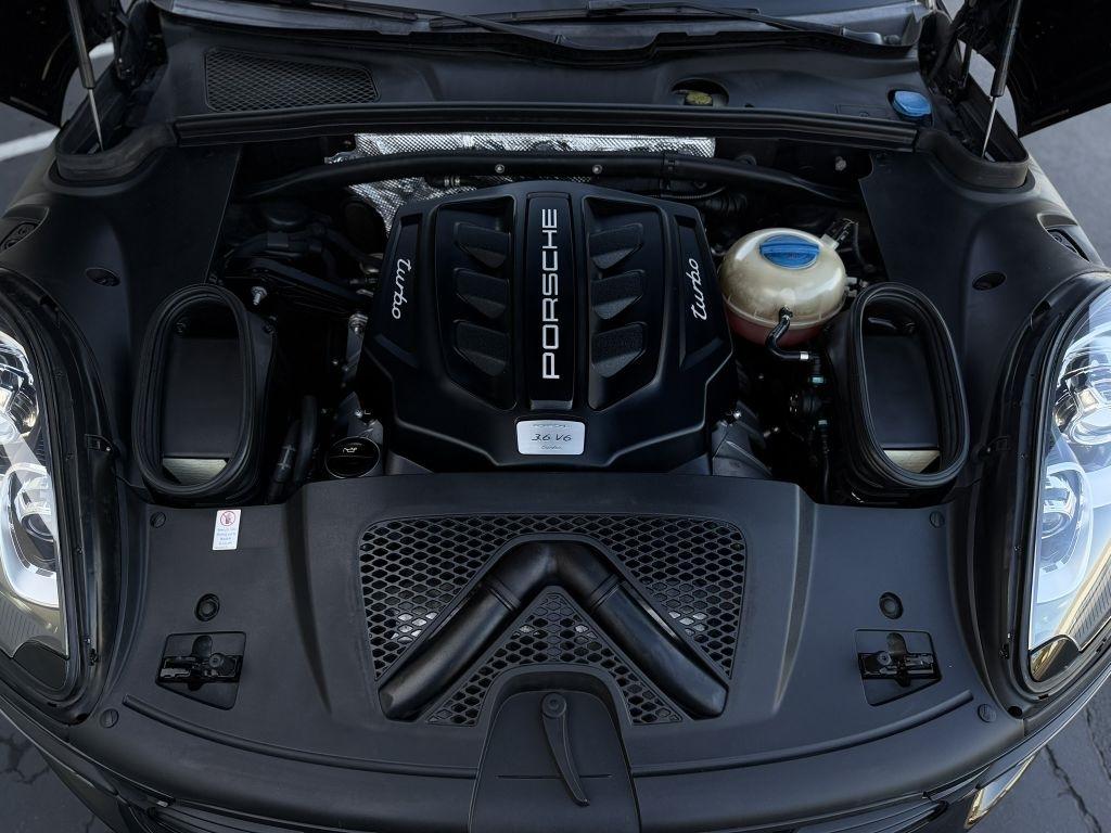 Porsche Macan Turbo 2017