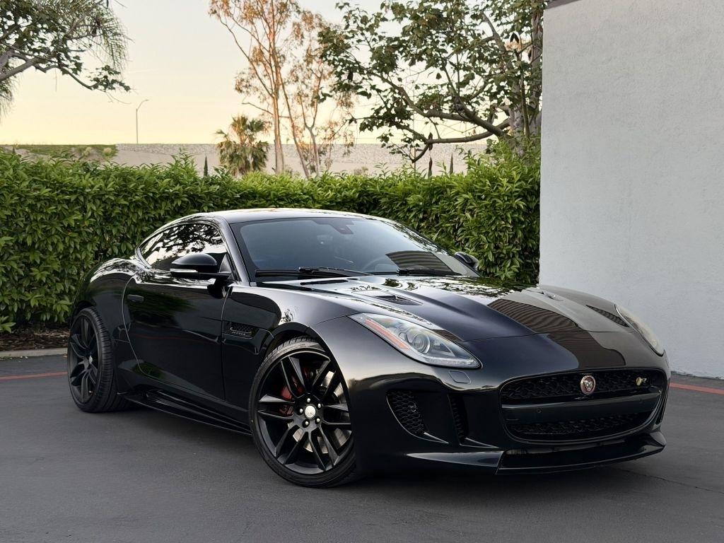 2016 Jaguar F-Type R Coupe AWD
