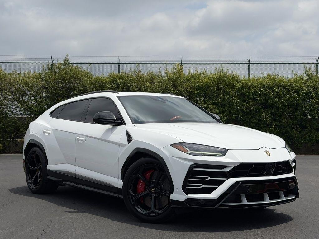 2021 Lamborghini Urus 