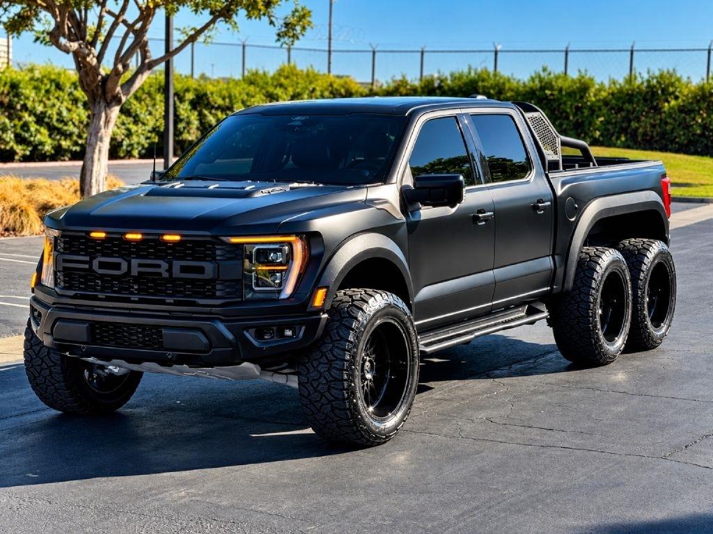 2022 Ford F-150 Raptor - Photo 8