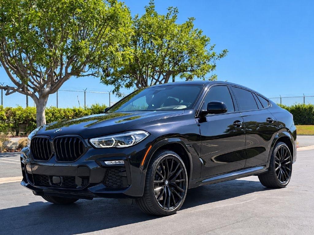 2021 BMW X6 M50i