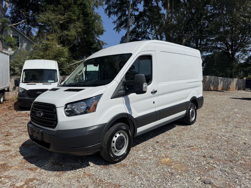 2018 Ford Transit 250 Van Med. Roof w/Sliding Pass. 130-in. WB
