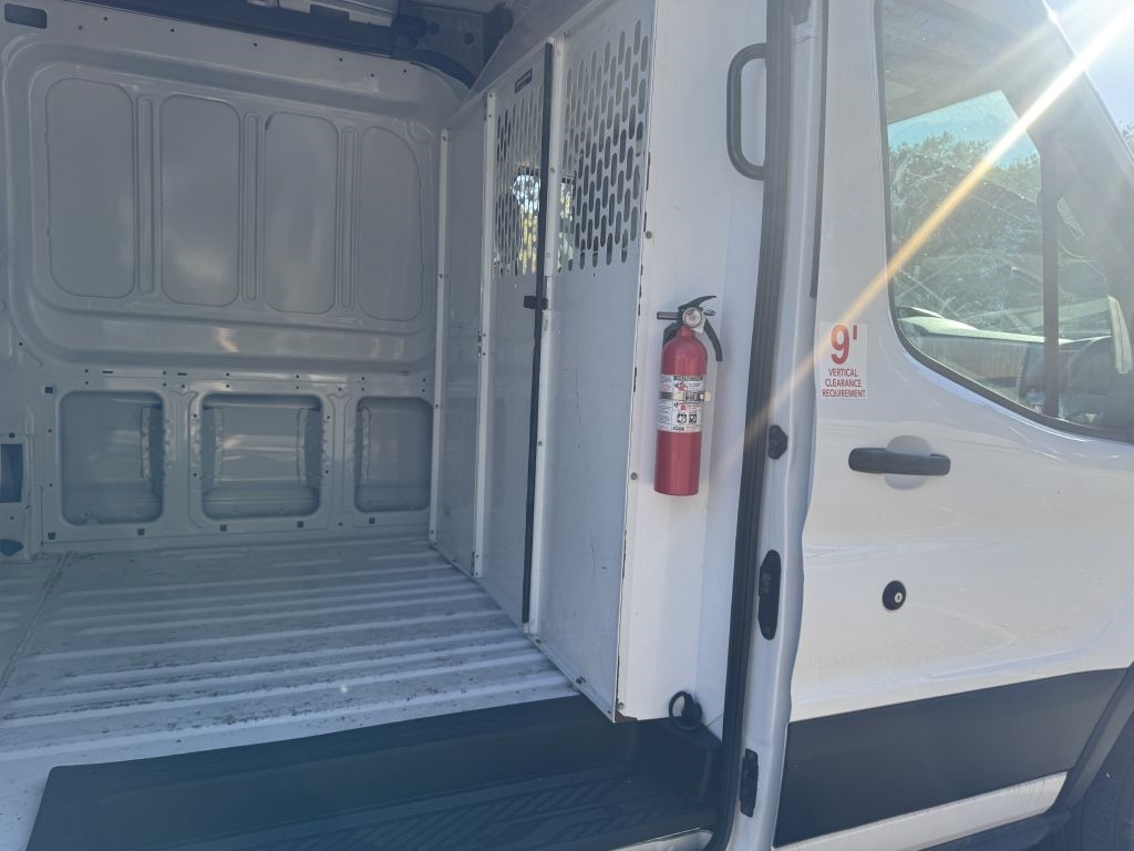 Ford Transit 150 Van Med. Roof w/Sliding Pass. 148-in. WB 2019