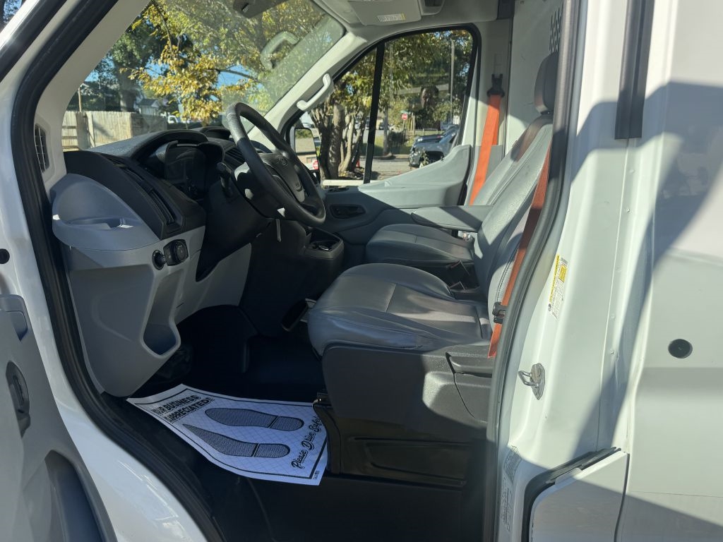 Ford Transit 150 Van Med. Roof w/Sliding Pass. 148-in. WB 2019