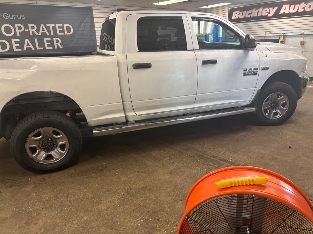 RAM 2500 Tradesman Crew Cab SWB 4WD 2017