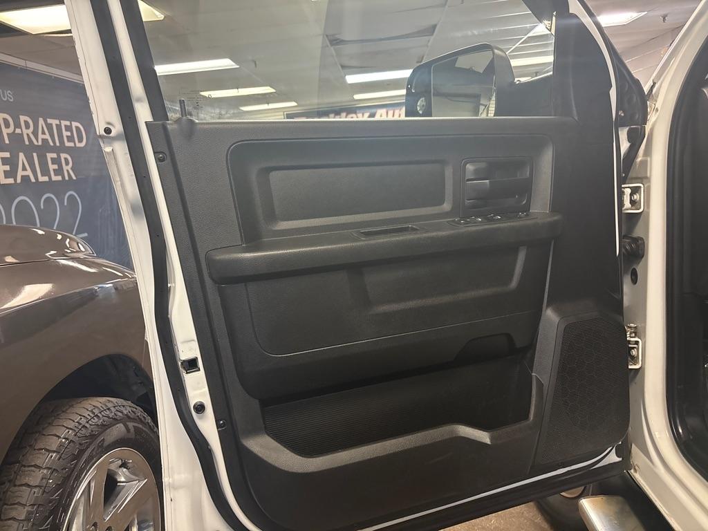 RAM 2500 Tradesman Crew Cab SWB 4WD 2017
