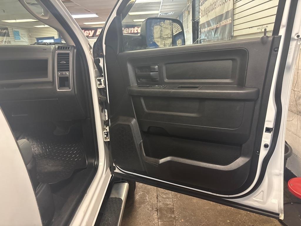 RAM 2500 Tradesman Crew Cab SWB 4WD 2017