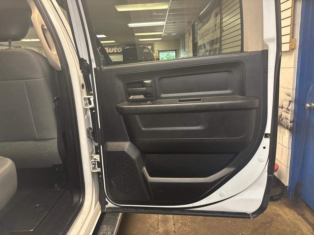 RAM 2500 Tradesman Crew Cab SWB 4WD 2017