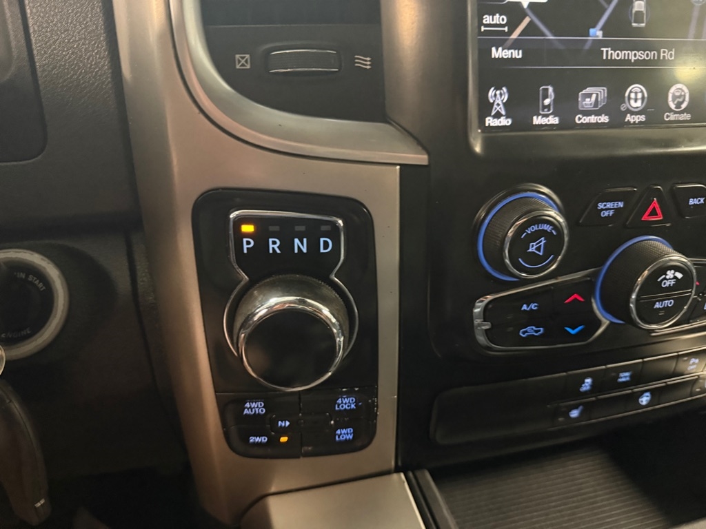 RAM 1500 SLT Crew Cab SWB 4WD 2017 RAM 1500 SLT Crew Cab SWB 4WD 2017