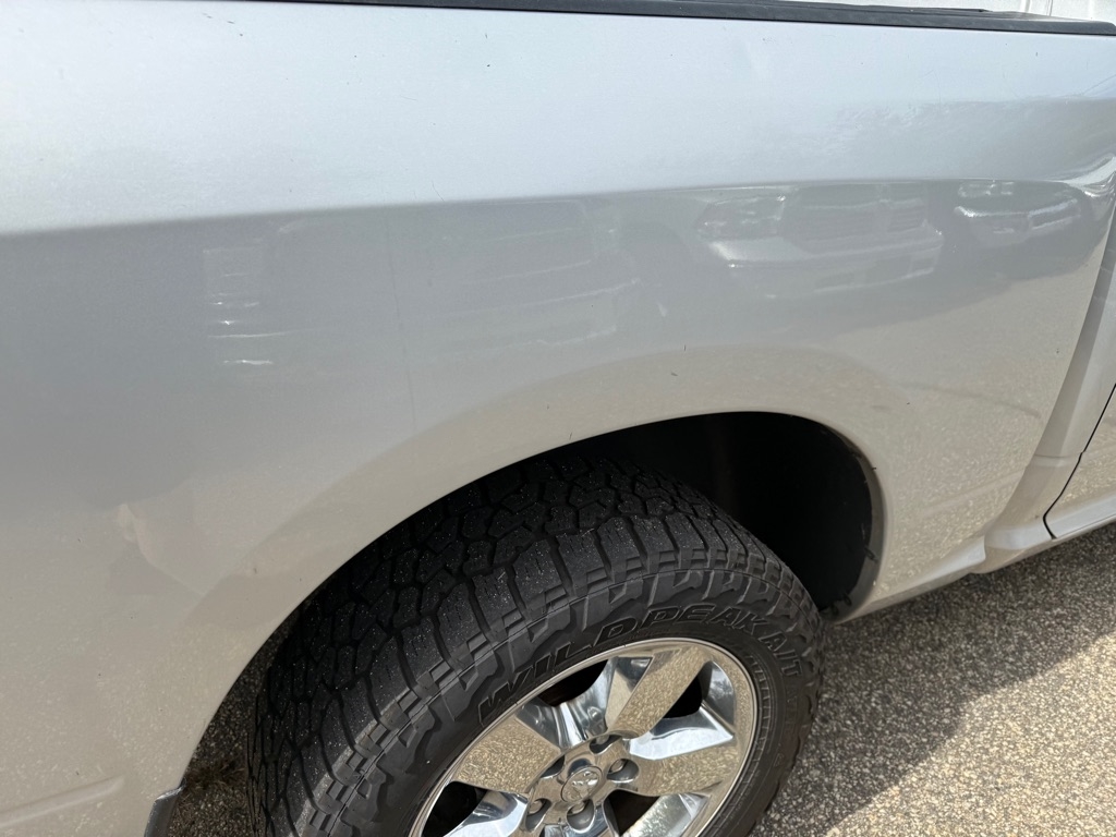 RAM 1500 SLT Crew Cab SWB 4WD 2017 RAM 1500 SLT Crew Cab SWB 4WD 2017