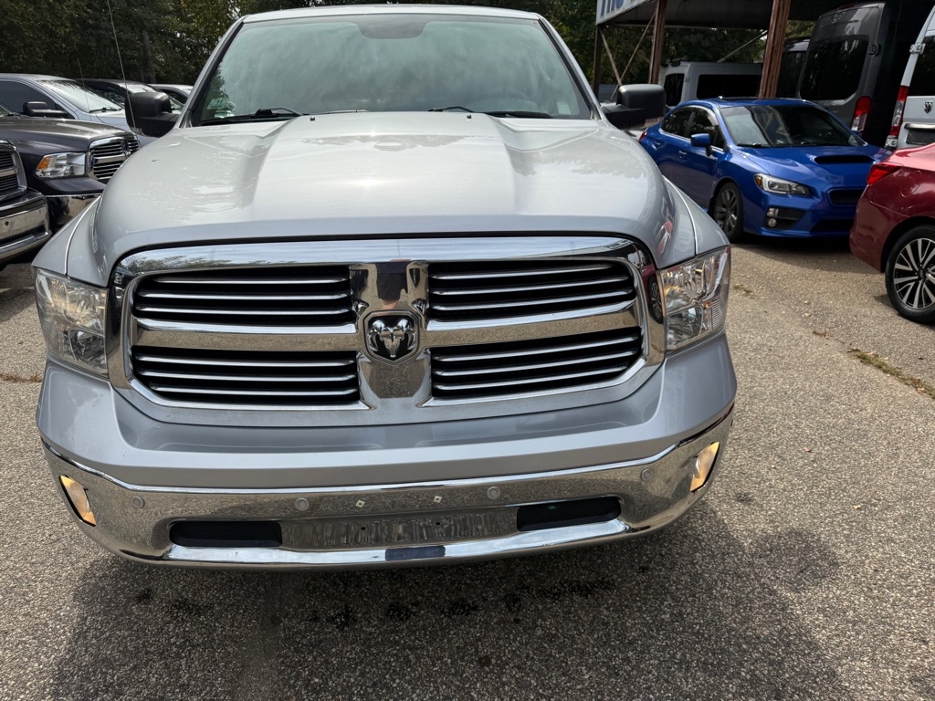 RAM 1500 SLT Crew Cab SWB 4WD 2017 RAM 1500 SLT Crew Cab SWB 4WD 2017