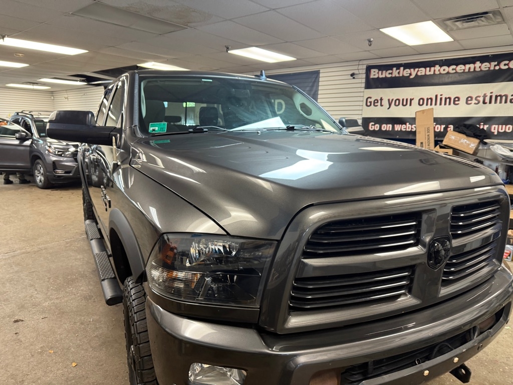 RAM 2500 SLT Crew Cab SWB 4WD 2017 RAM 2500 SLT Crew Cab SWB 4WD 2017