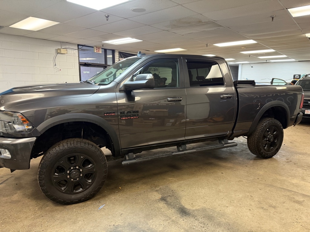 RAM 2500 SLT Crew Cab SWB 4WD 2017 RAM 2500 SLT Crew Cab SWB 4WD 2017