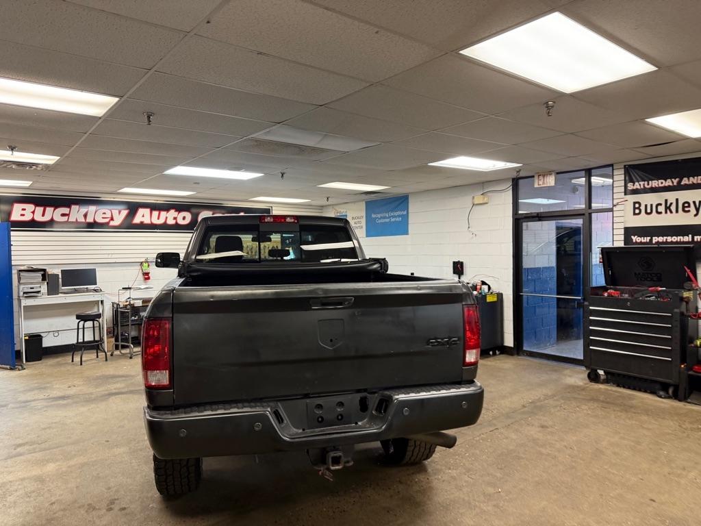 RAM 2500 SLT Crew Cab SWB 4WD 2017 RAM 2500 SLT Crew Cab SWB 4WD 2017