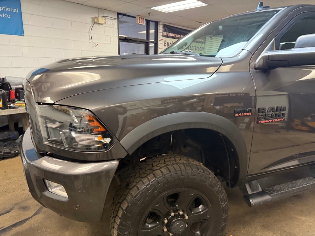 RAM 2500 SLT Crew Cab SWB 4WD 2017 RAM 2500 SLT Crew Cab SWB 4WD 2017