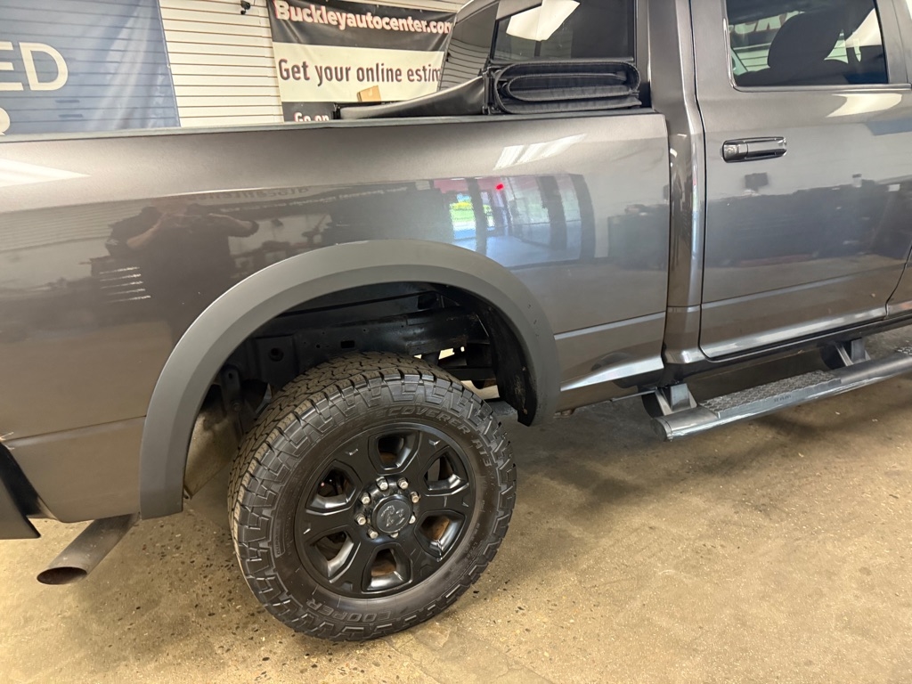 RAM 2500 SLT Crew Cab SWB 4WD 2017 RAM 2500 SLT Crew Cab SWB 4WD 2017