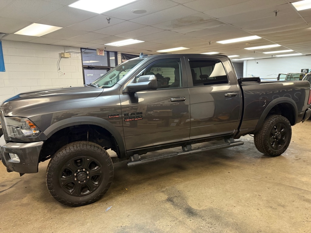 RAM 2500 SLT Crew Cab SWB 4WD 2017 RAM 2500 SLT Crew Cab SWB 4WD 2017