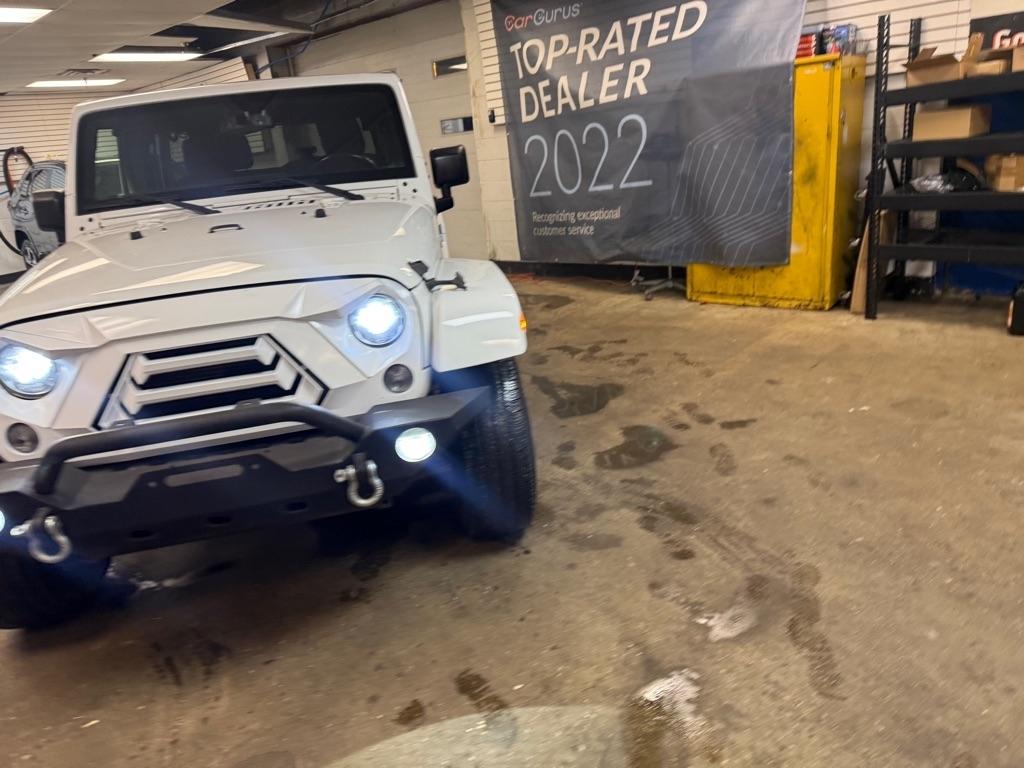 Jeep Wrangler Unlimited Sahara 4WD 2017