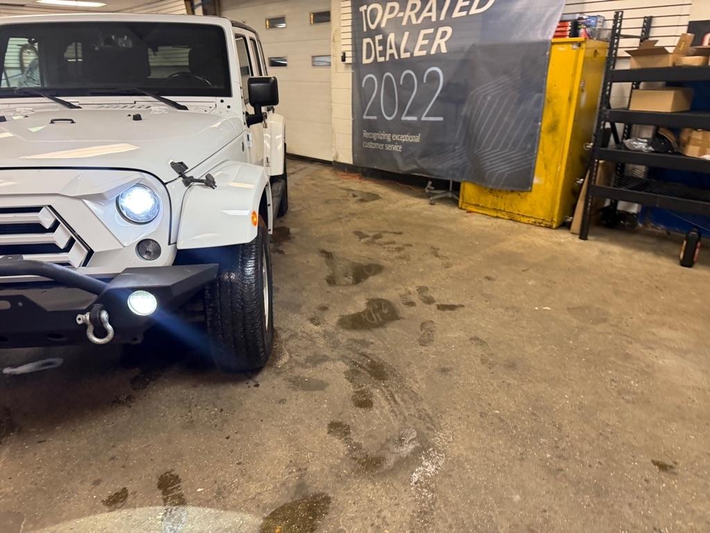 Jeep Wrangler Unlimited Sahara 4WD 2017