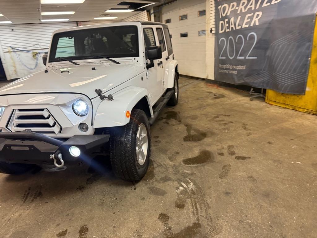Jeep Wrangler Unlimited Sahara 4WD 2017