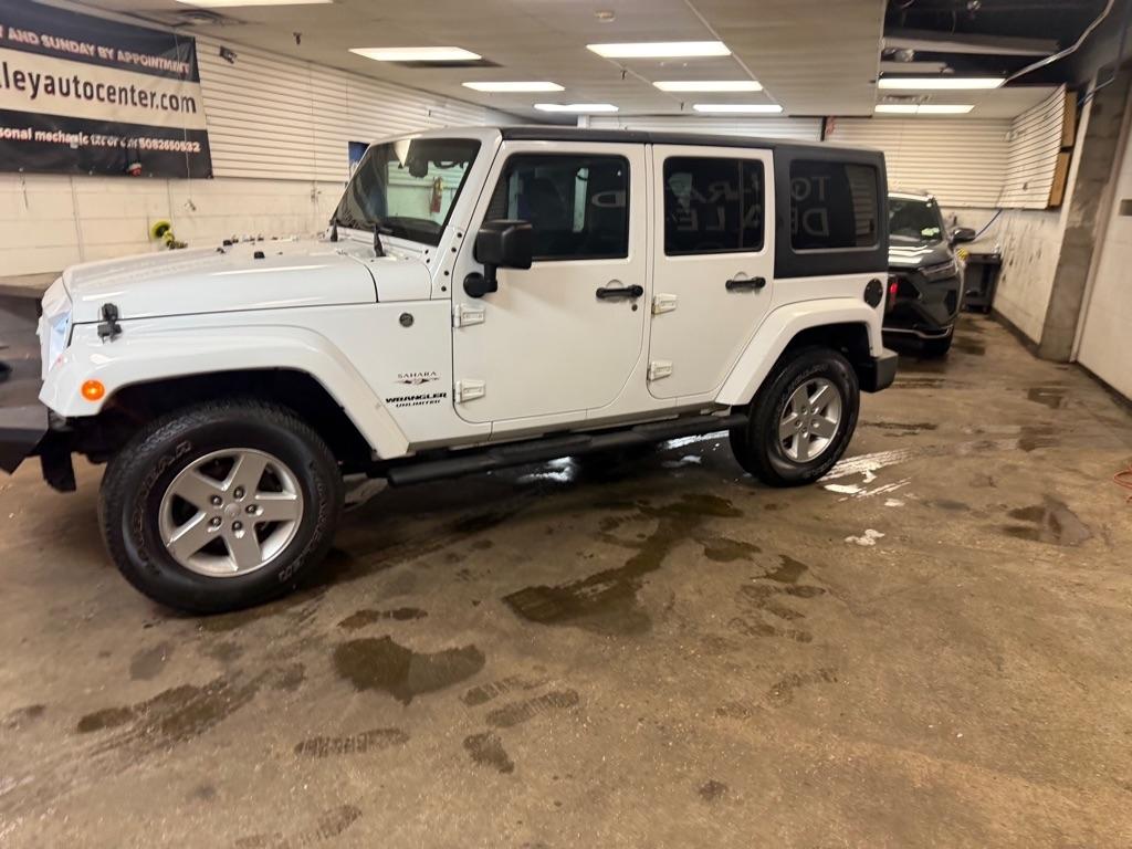 Jeep Wrangler Unlimited Sahara 4WD 2017