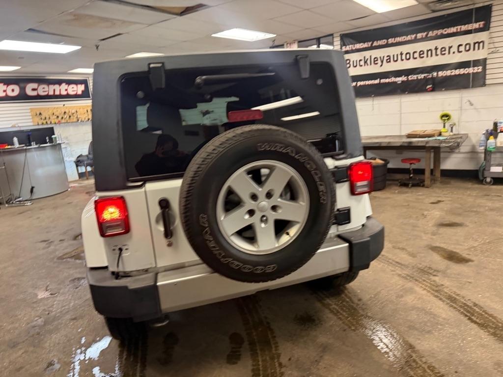 Jeep Wrangler Unlimited Sahara 4WD 2017