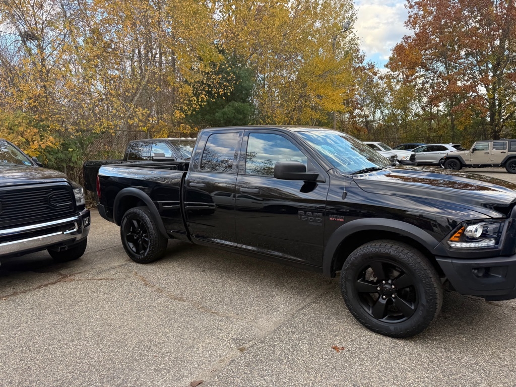 RAM 1500 Classic Tradesman Quad Cab 4WD 2020 RAM 1500 Classic Tradesman Quad Cab 4WD 2020
