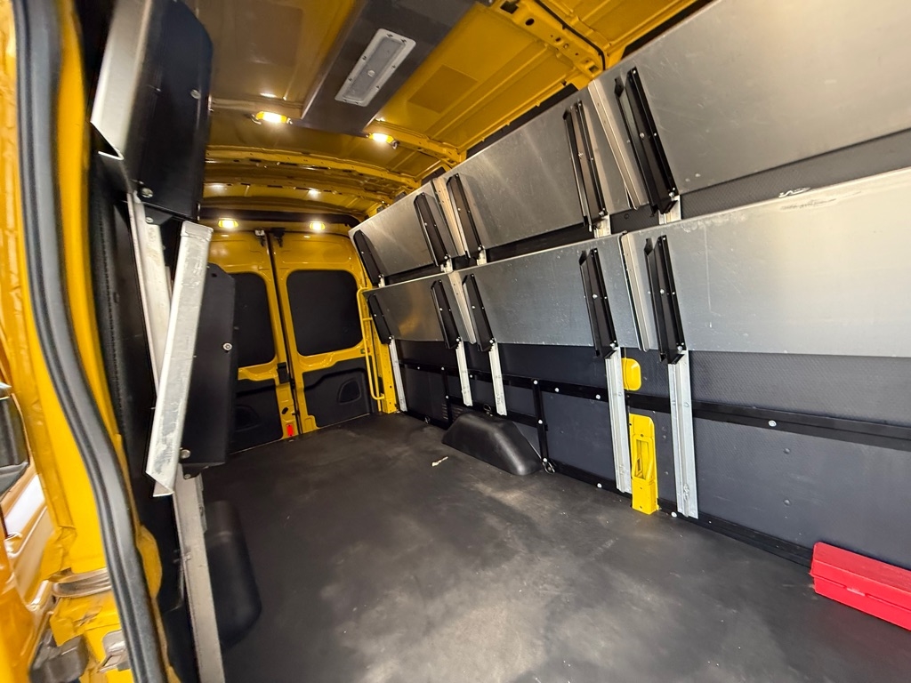Ford Transit 250 Van High Roof w/Sliding Pass. 148-in. WB EL 2019 Ford Transit 250 Van High Roof w/Sliding Pass. 148-in. WB EL 2019