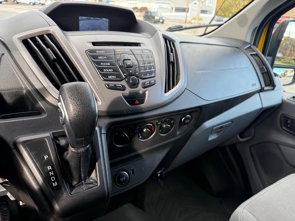Ford Transit 250 Van High Roof w/Sliding Pass. 148-in. WB EL 2019 Ford Transit 250 Van High Roof w/Sliding Pass. 148-in. WB EL 2019
