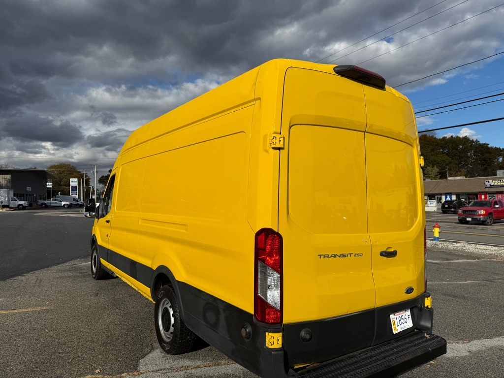 Ford Transit 250 Van High Roof w/Sliding Pass. 148-in. WB EL 2019 Ford Transit 250 Van High Roof w/Sliding Pass. 148-in. WB EL 2019