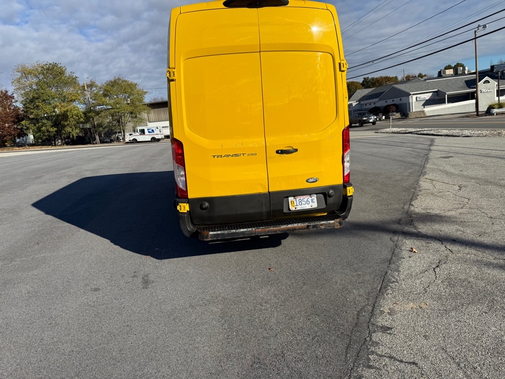 Ford Transit 250 Van High Roof w/Sliding Pass. 148-in. WB EL 2019 Ford Transit 250 Van High Roof w/Sliding Pass. 148-in. WB EL 2019
