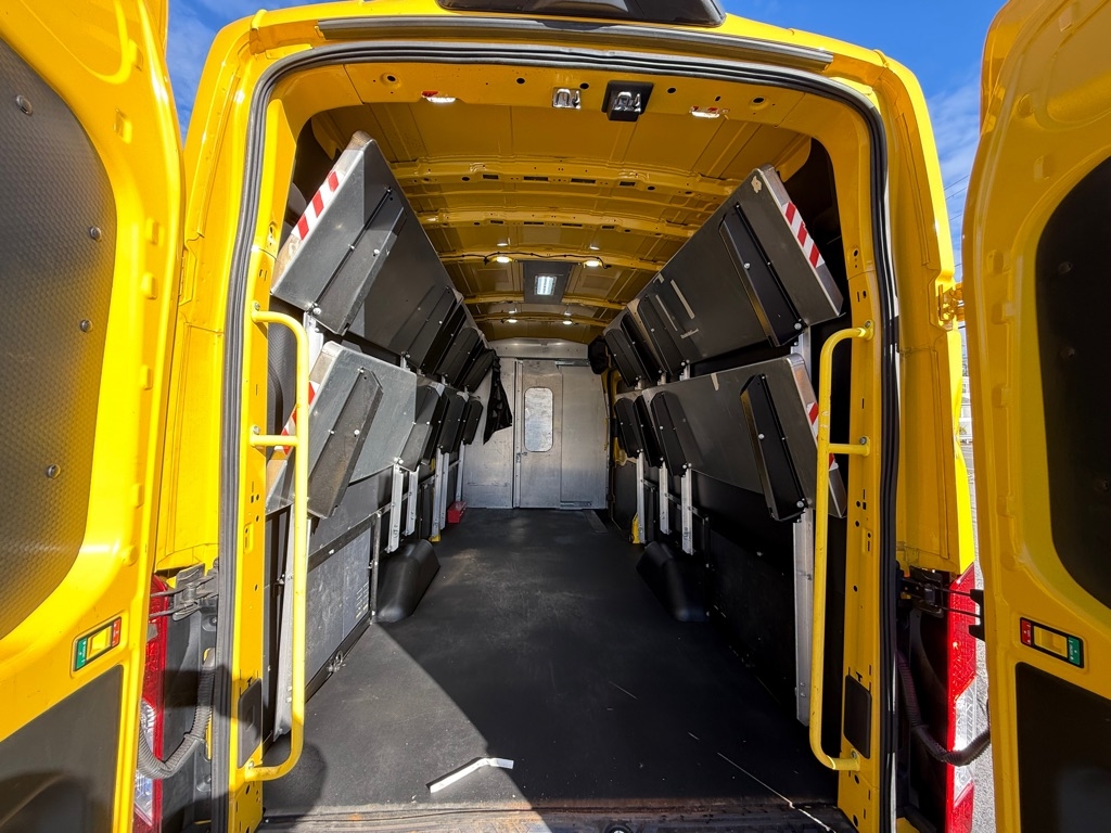 Ford Transit 250 Van High Roof w/Sliding Pass. 148-in. WB EL 2019 Ford Transit 250 Van High Roof w/Sliding Pass. 148-in. WB EL 2019