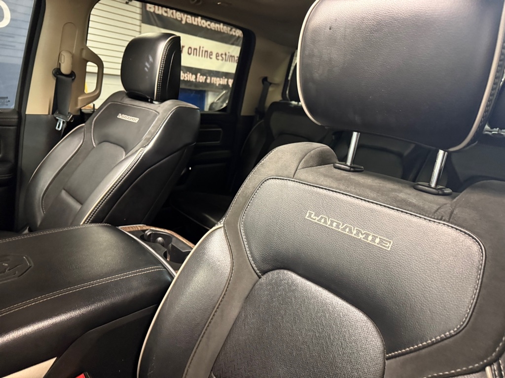 RAM 1500 Laramie Crew Cab SWB 4WD 2019 RAM 1500 Laramie Crew Cab SWB 4WD 2019