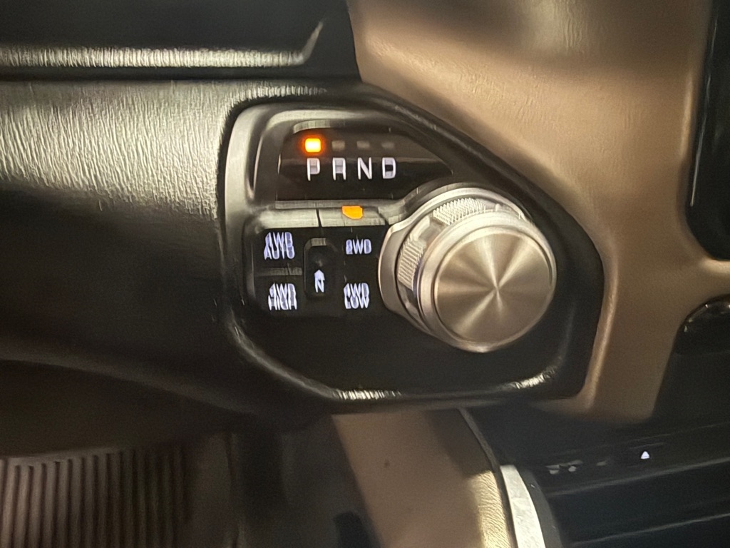 RAM 1500 Laramie Crew Cab SWB 4WD 2019 RAM 1500 Laramie Crew Cab SWB 4WD 2019