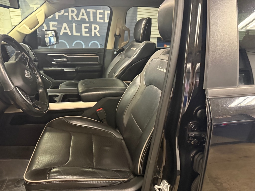 RAM 1500 Laramie Crew Cab SWB 4WD 2019 RAM 1500 Laramie Crew Cab SWB 4WD 2019