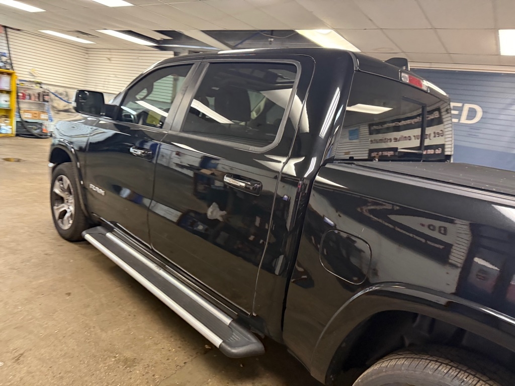 RAM 1500 Laramie Crew Cab SWB 4WD 2019 RAM 1500 Laramie Crew Cab SWB 4WD 2019