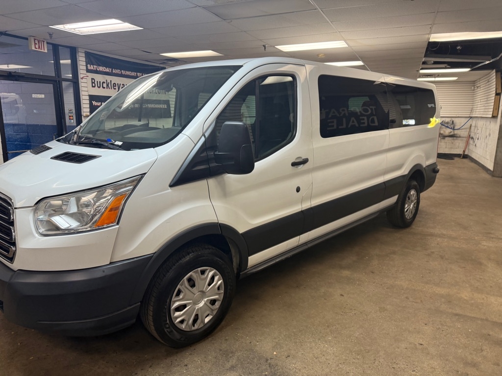 Ford Transit 350 Wagon Low Roof XL 60/40 Pass. 148-in. WB 2016 Ford Transit 350 Wagon Low Roof XL 60/40 Pass. 148-in. WB 2016