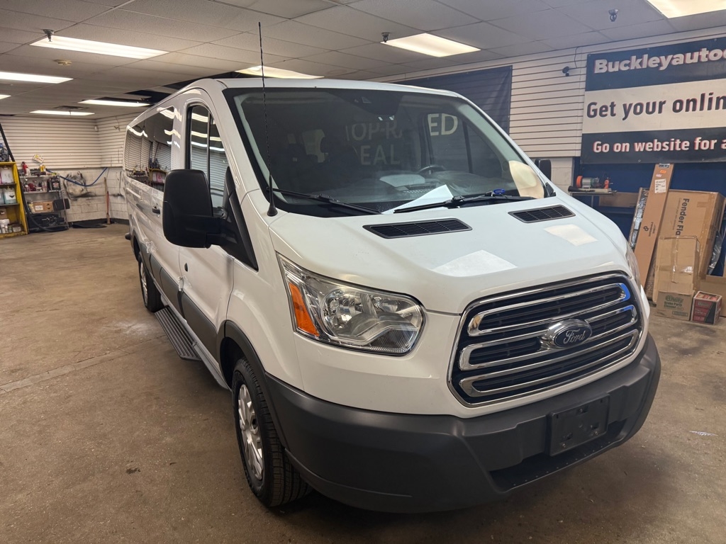 Ford Transit 350 Wagon Low Roof XL 60/40 Pass. 148-in. WB 2016 Ford Transit 350 Wagon Low Roof XL 60/40 Pass. 148-in. WB 2016