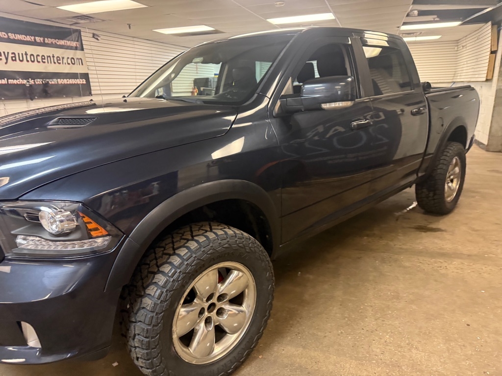 RAM 1500 Sport Crew Cab SWB 4WD 2013