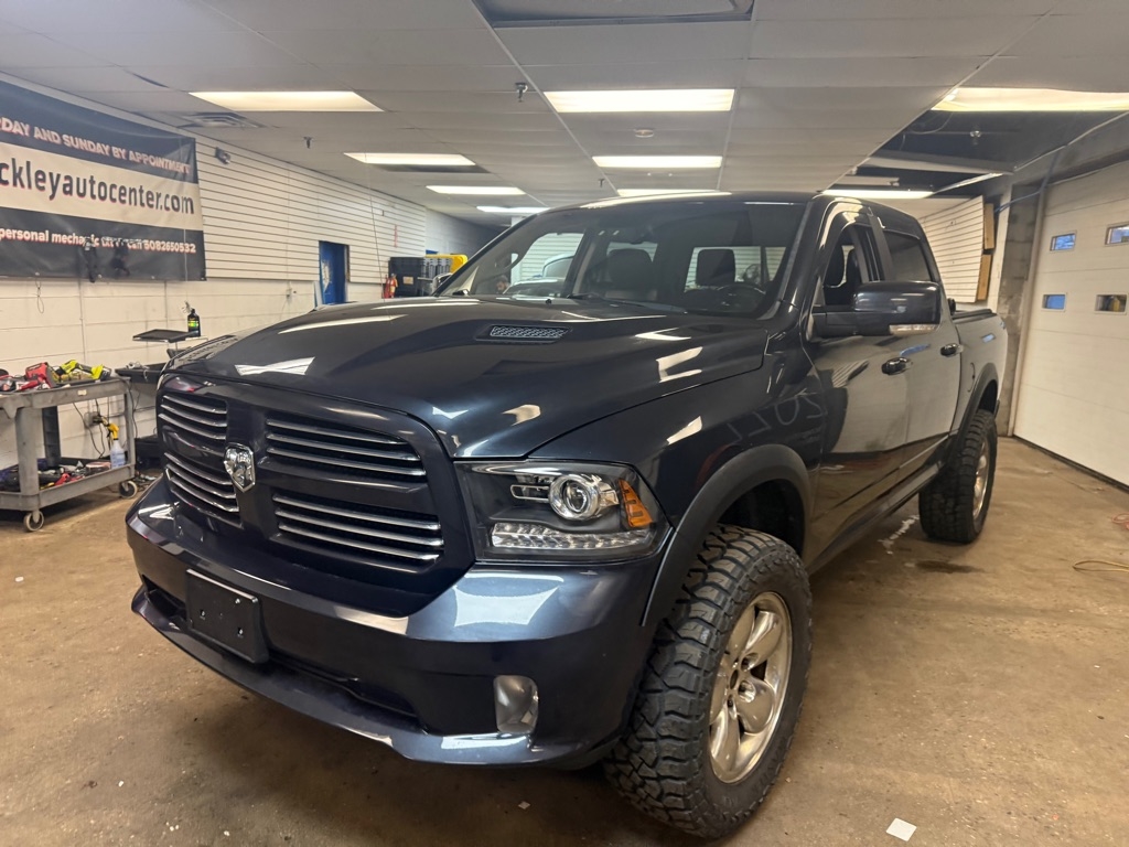 RAM 1500 Sport Crew Cab SWB 4WD 2013