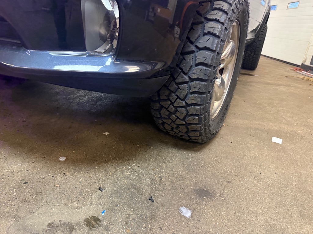 RAM 1500 Sport Crew Cab SWB 4WD 2013