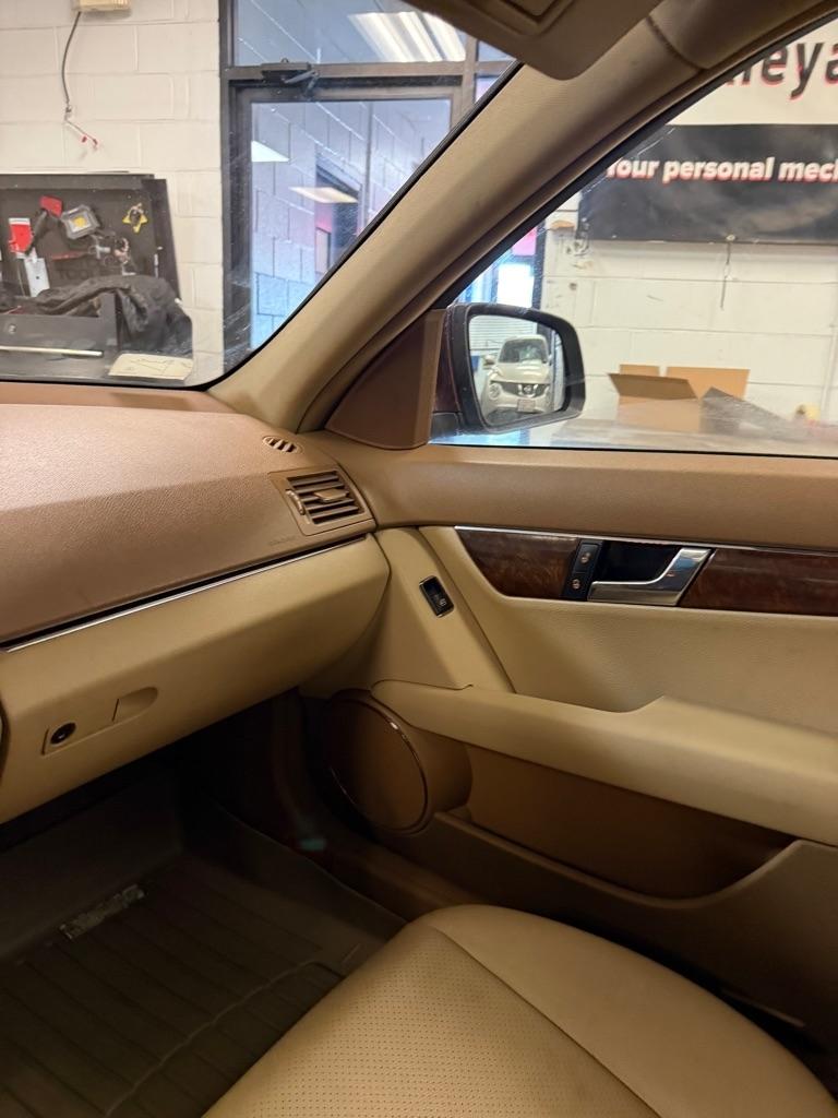 Mercedes-Benz C-Class C300 Sport Sedan 2008