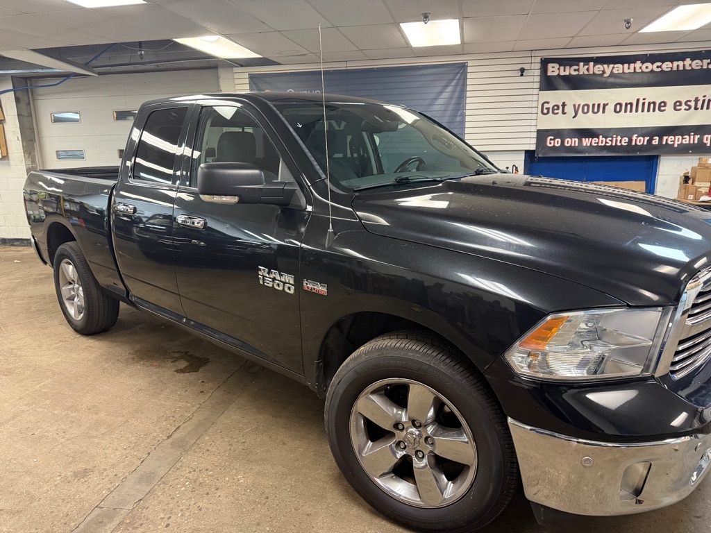 2017 RAM 1500 SLT Quad Cab 4WD