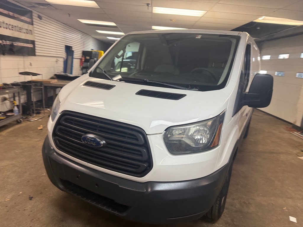 Ford Transit 150 Van Low Roof 60/40 Pass. 130-in. WB 2016